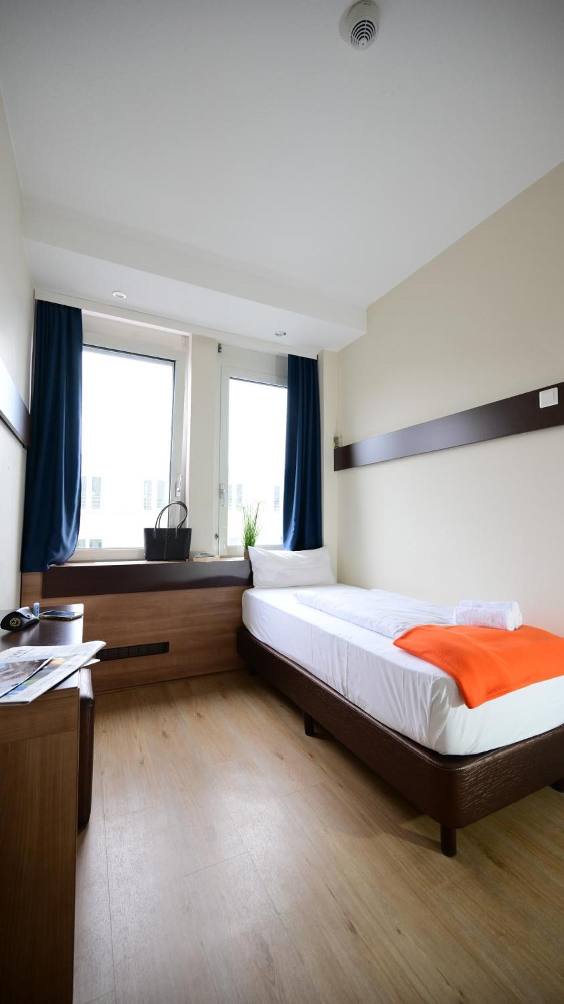 Motel Plus Берлин Екстериор снимка