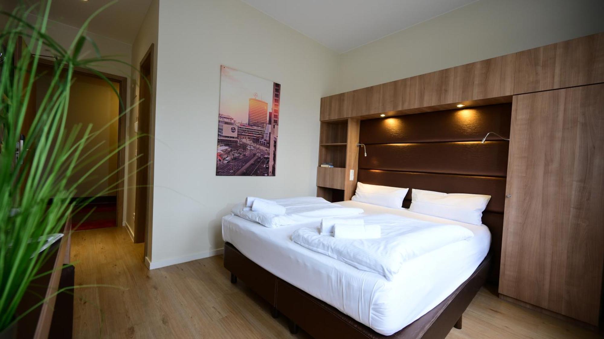 Motel Plus Берлин Екстериор снимка