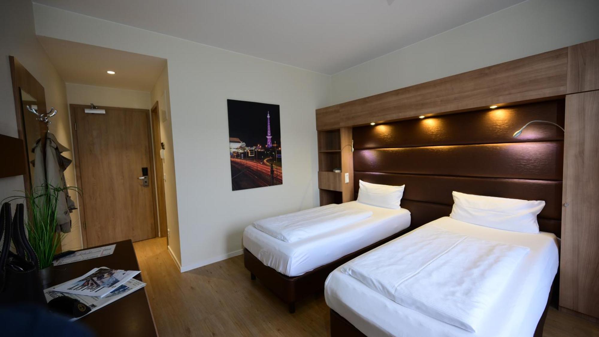 Motel Plus Берлин Екстериор снимка
